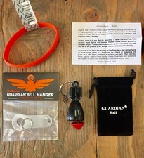KIT COMPLETO MOTO GUARDIAN BELL DA BOMB (NEGRO) CON PERCHA Y PULSERA