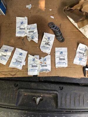 39 pcs: THRUST WASHER 1-1/2 x 3/32 x 5/8 (some slight rust)