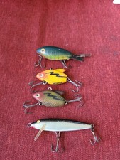 Vintage fishing lures lot of in pre owned condition  A10