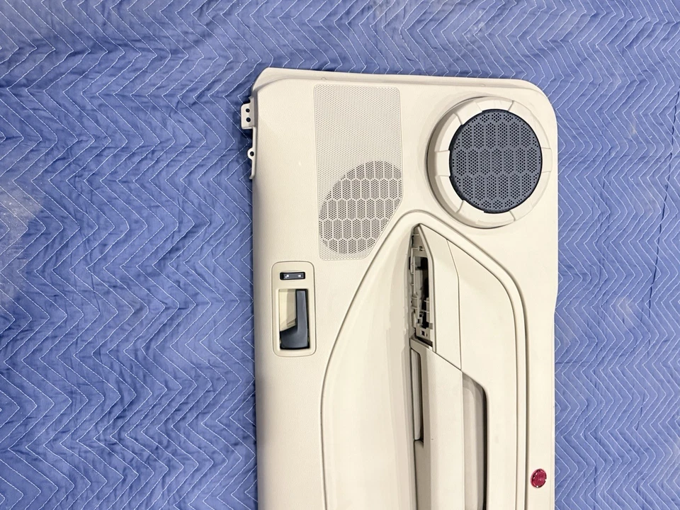 Внутренняя дверная панель передняя левая со стороны водителя для Ford Mustang 2005-2009 годов выпуска желтовато-коричневая - Изображение 4 из 4