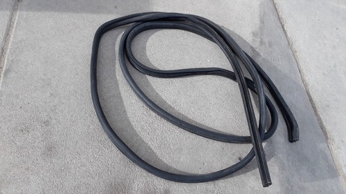2021 RAM ProMaster 2500 Right Sliding Doorway Around Weatherstrip Seal OEM