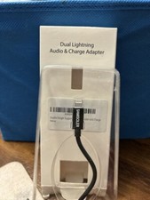 2in1 Dual iOS Adapter Splitter Audio Earphone AUX Charger