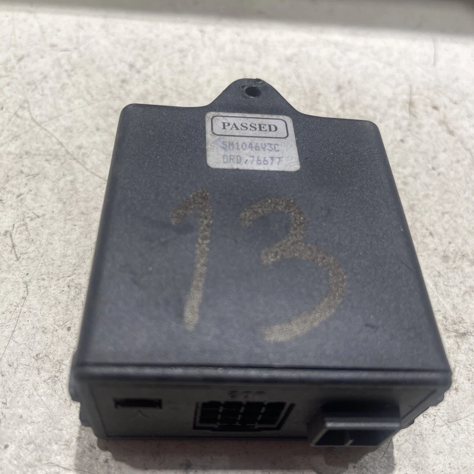 VW Passat 3B 2.3 Syncro Steuergerät ZV Funkfernbedienung Votex 4M1046V3E - Bild 3 von 4