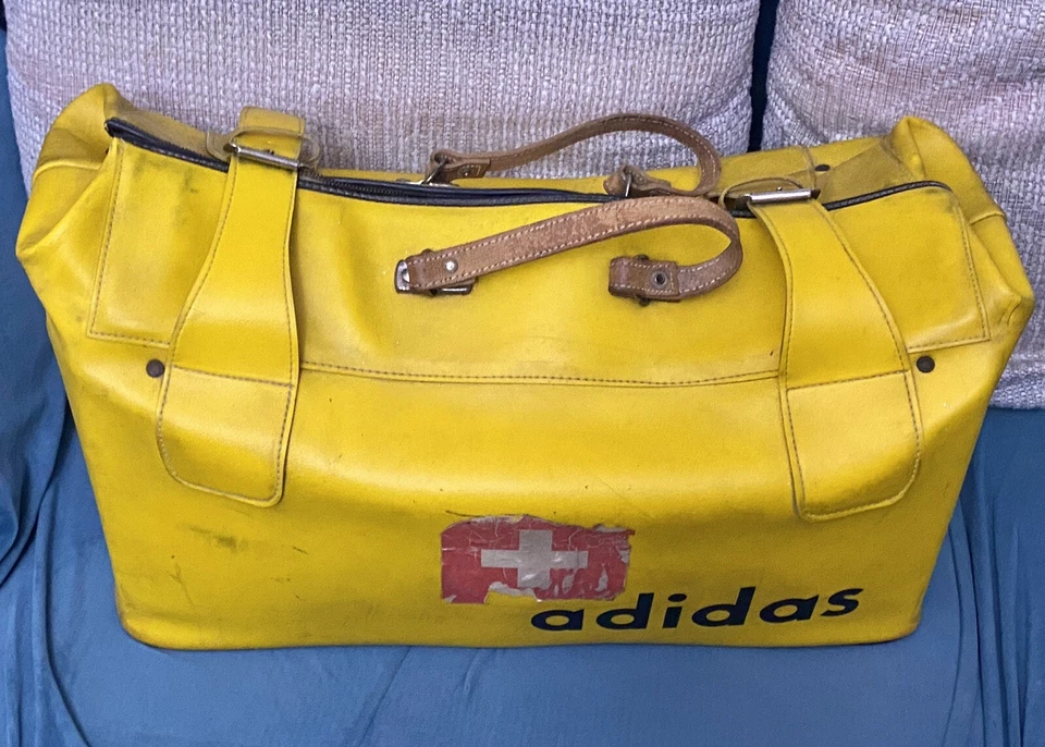 Vintage Rare! Early Original Adidas duffle gym luggage bag Leather handles! - Image 3 of 4