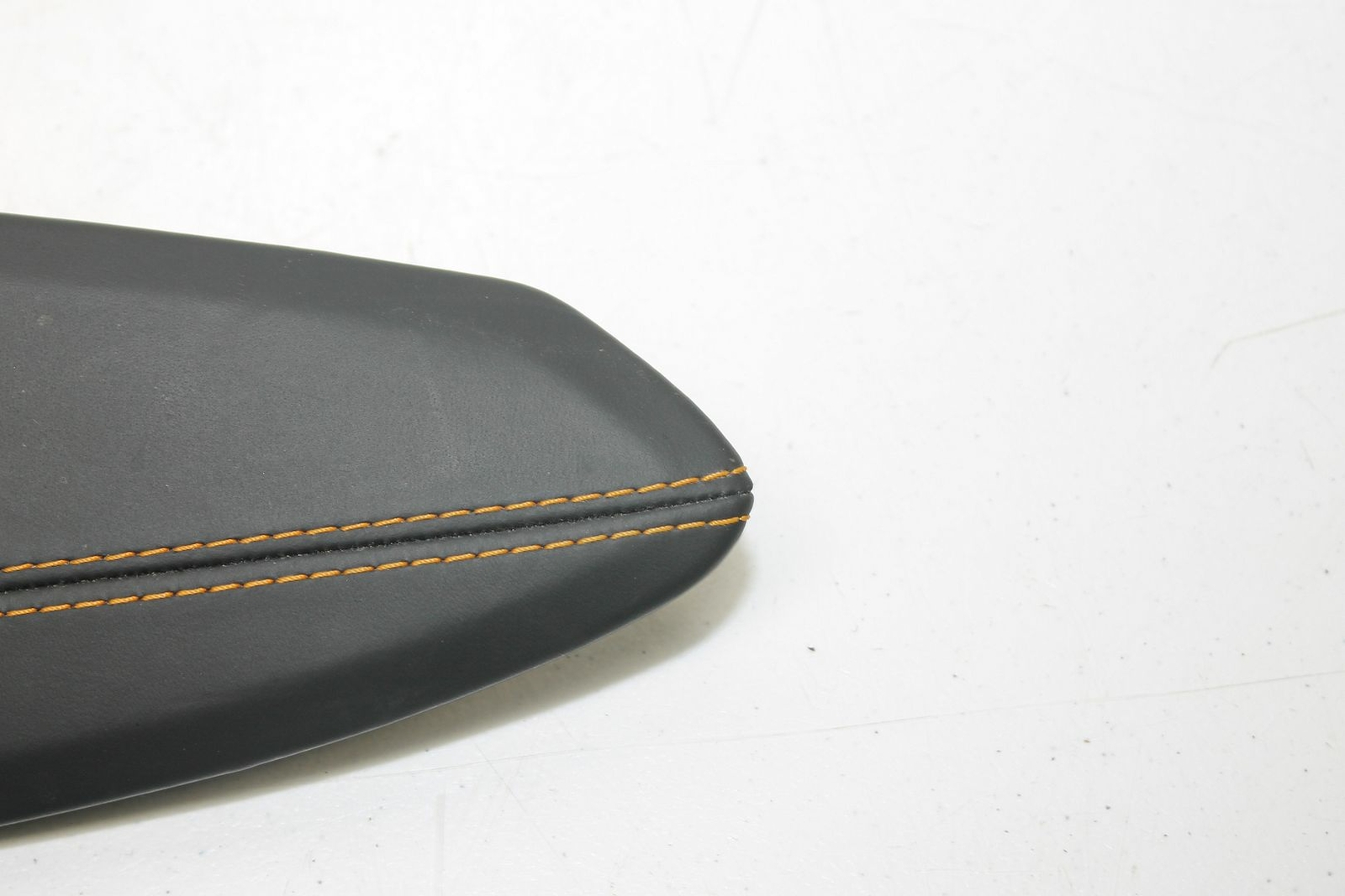 2019 LAMBORGHINI HURACAN LH DRIVERS CENTER CONSOLE SIDE TRIM LEATHER 4T0857785
