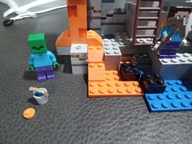 LEGO Minecraft: The Cave (21113)