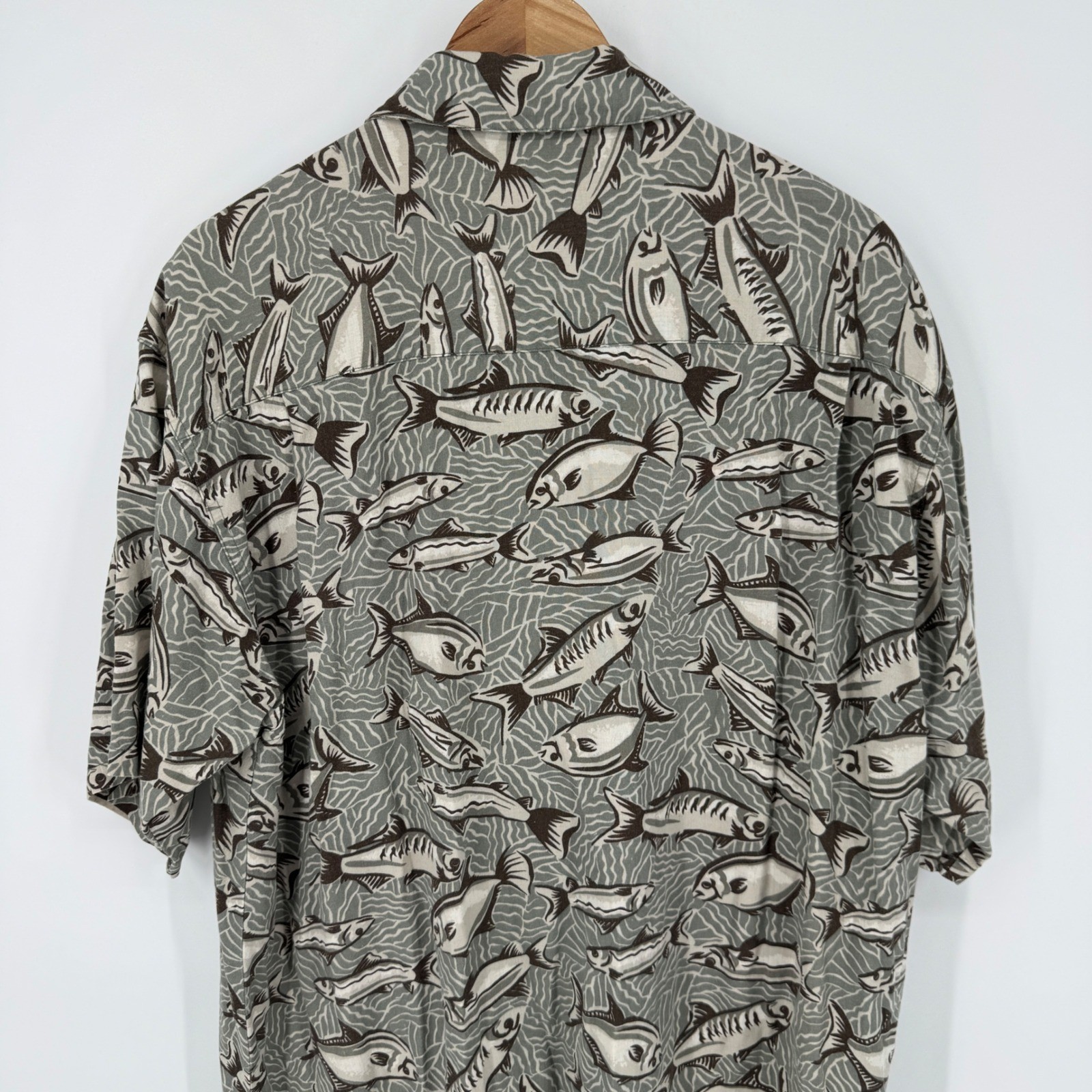 Vintage Columbia Sportswear Mens Large Fish Print Button Up Shirt Short Sleeve image 3