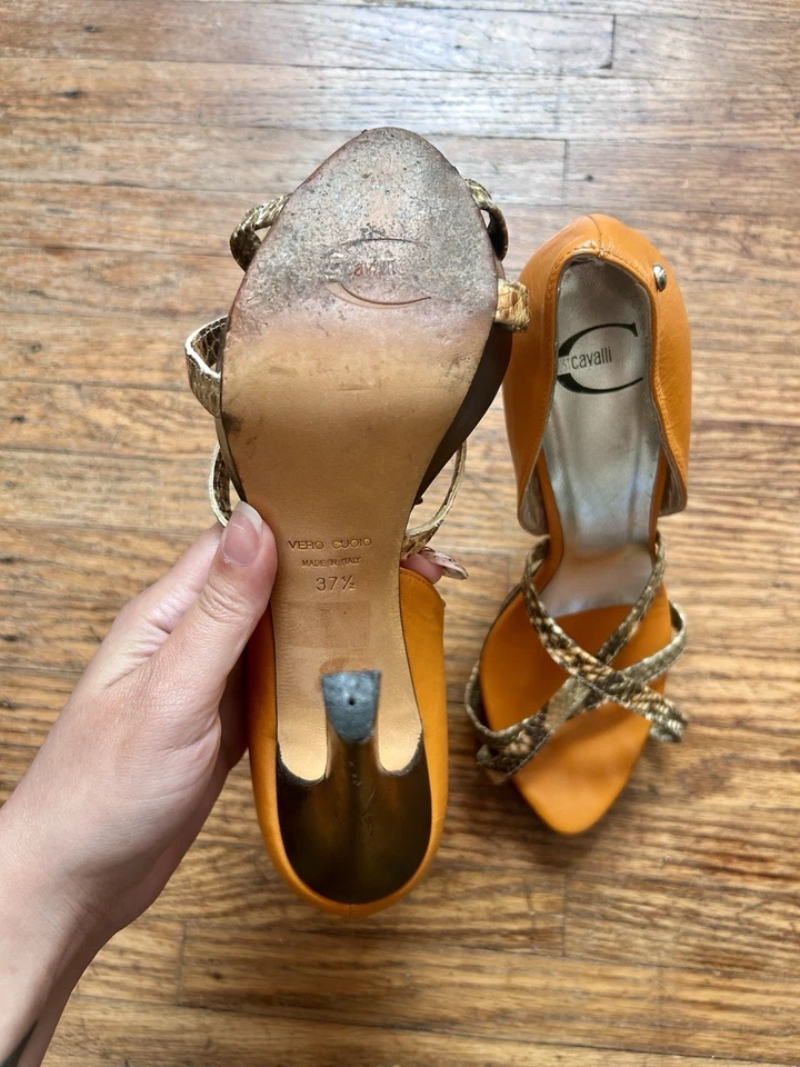 Roberto Cavalli Tacones Altos de Cuero Naranja y Negro con Correas de Piel de Serpiente Foto 4 de 4