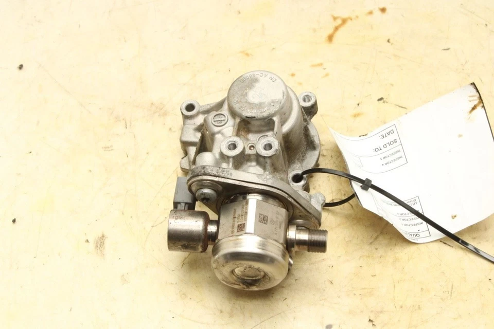 Bomba de combustible de alta presión Mercedes-Benz E350 Sport 2012-16 4Matic 3,5 L 2760700101 Foto 3 de 4