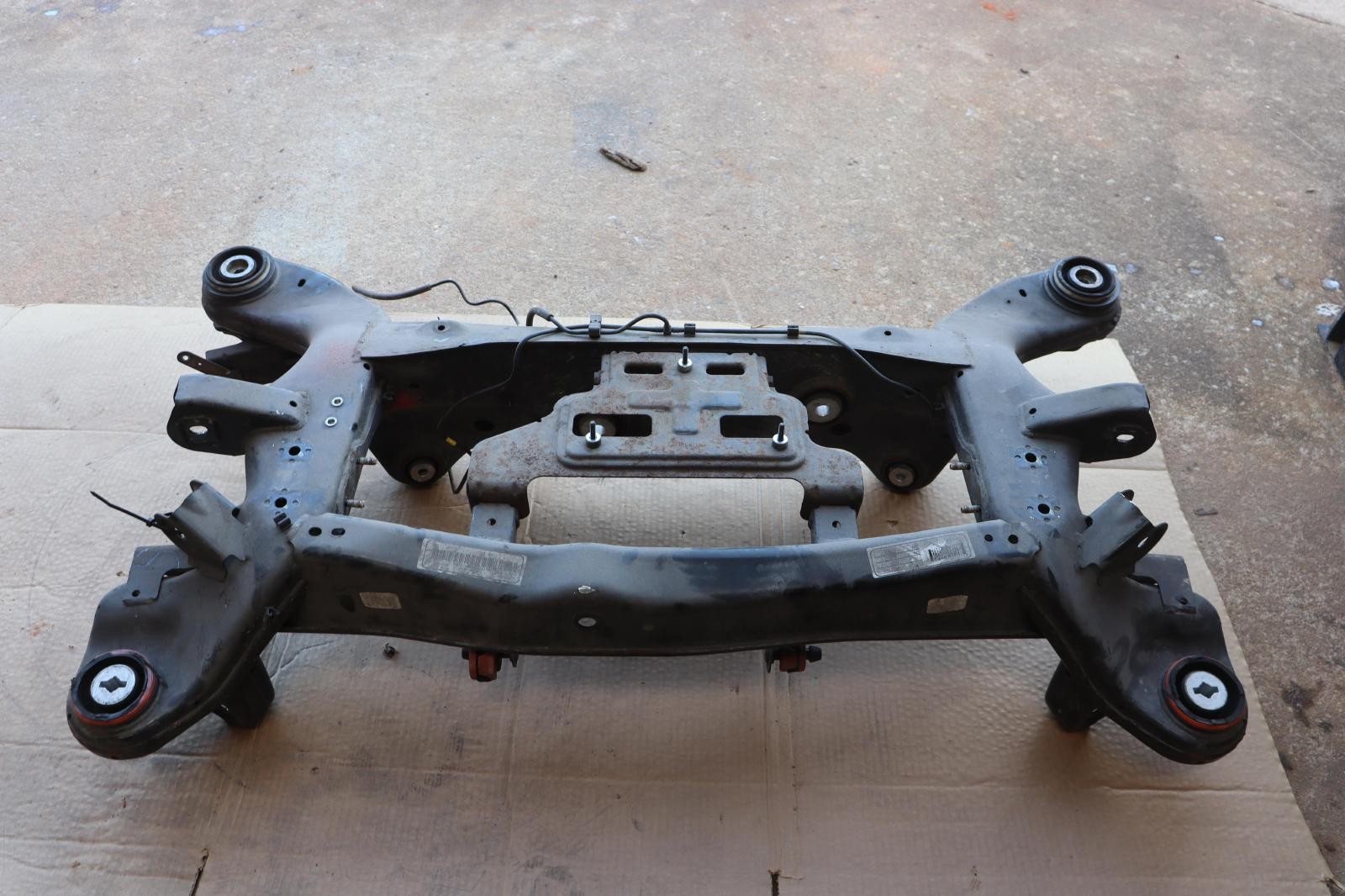 2014-2020 MASERATI QUATTROPORTE S Q4 REAR SUSPENSION SUBFRAME CROSSMEMBER OEM