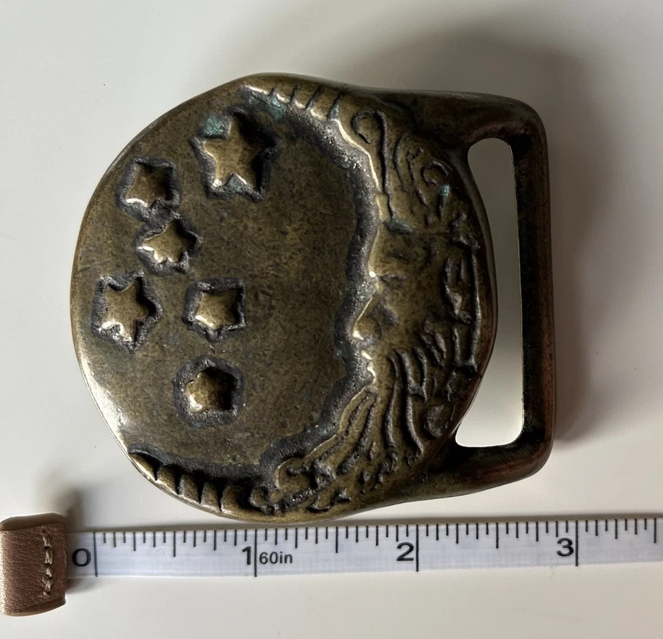 Vintage Anos 70 Homem na Lua e Estrelas FIVELA DE CINTO DE LATÃO SÓLIDO Astrologia Hippie - Imagem 3 de 4