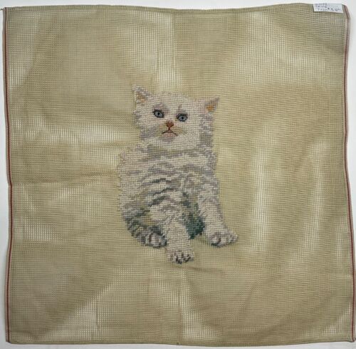Preworked White/Gray CAT/KITTEN Needlepoint Canvas w/Petit Point 6.5"x9.5" 3573 - Picture 2 of 2