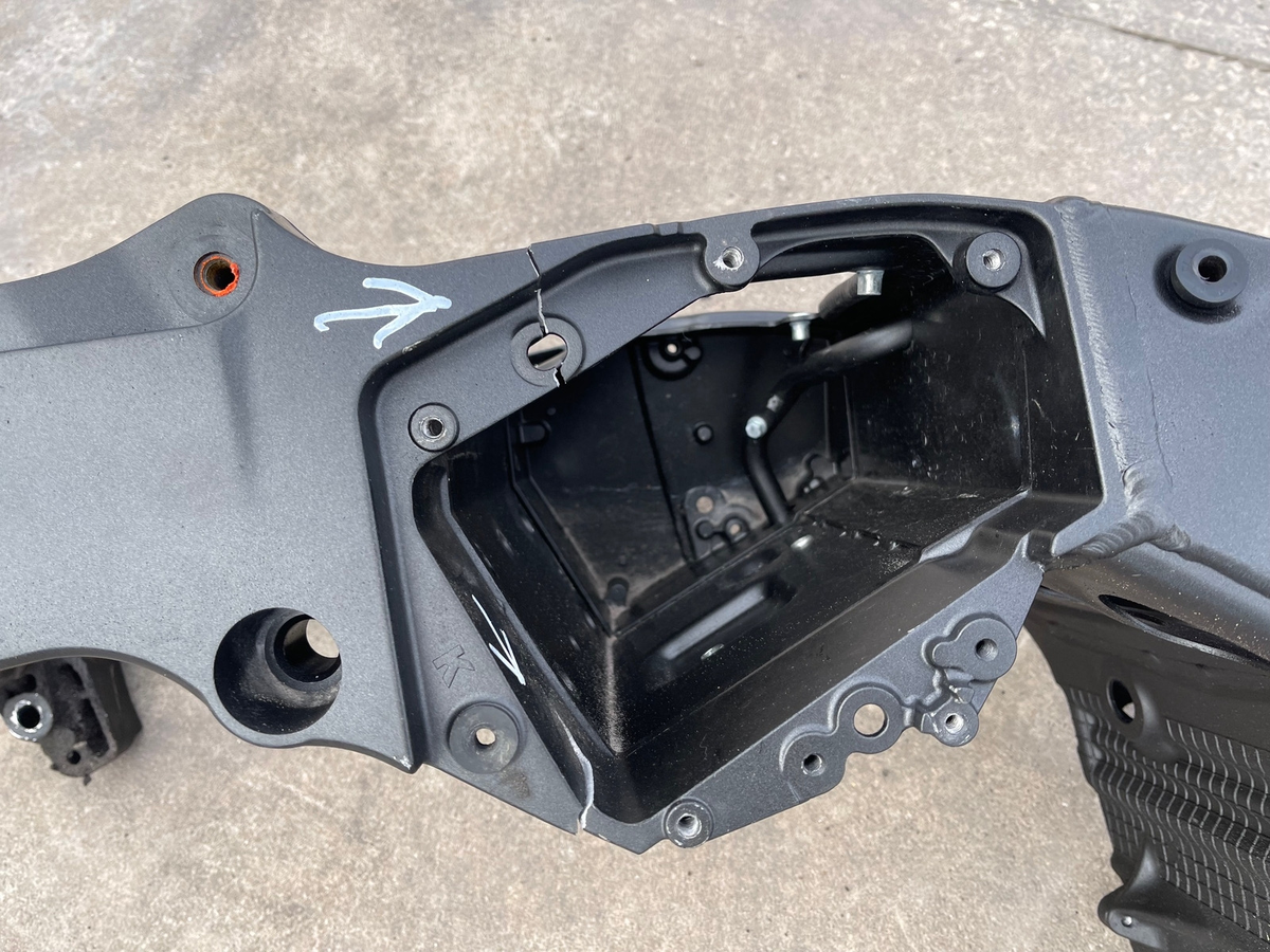 2012 Kawasaki Ninja Zx14r Frame Chassis EZ REG 386-263-8830 2012 Kawasaki Ninja Zx14r Frame Chassis EZ REG 386-263-8830