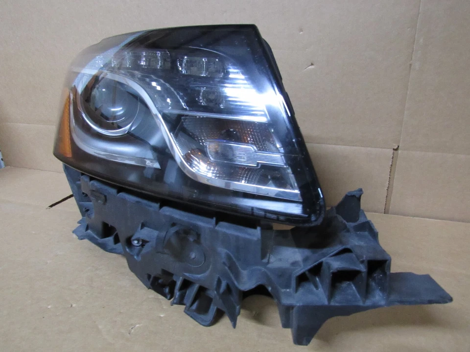 09 10 11 2012 Audi Q5 Quattro RH Right Passenger Side HID Xenon Headlight OEM - Image 2 of 4