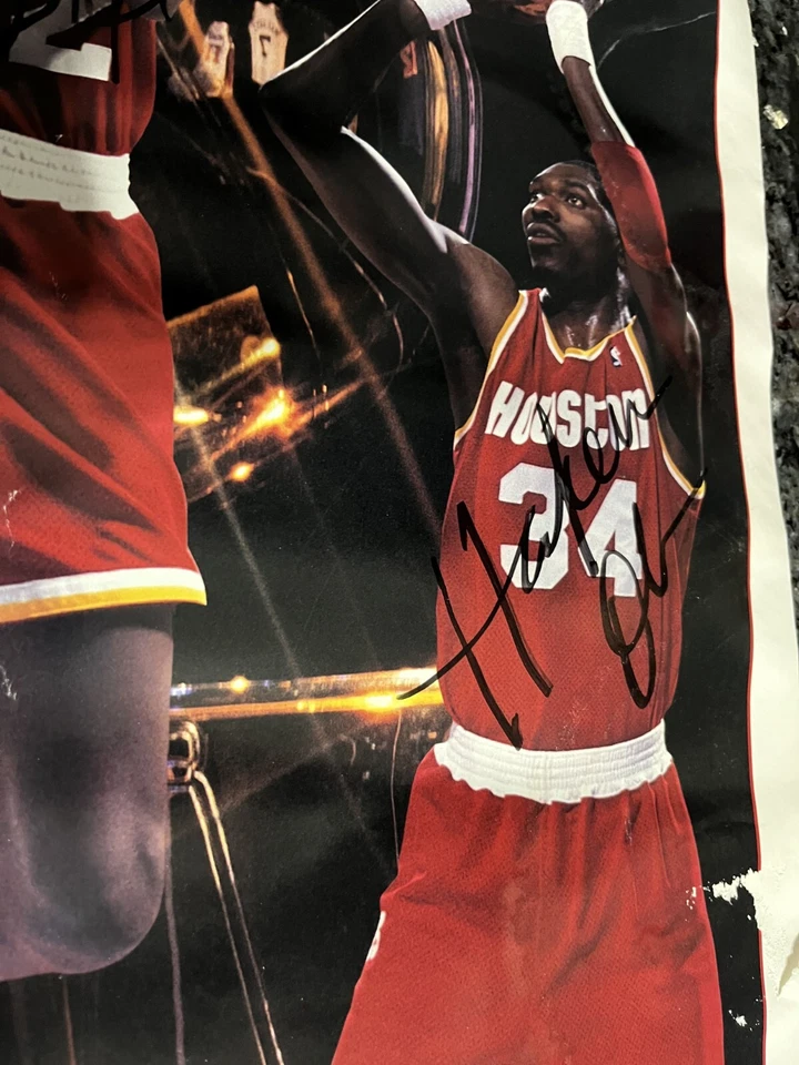 HAKEEM OLAJUWON CLYDE DREXLER Clutch City 1995 Houston Rockets Signed Poster - Image 3 of 4