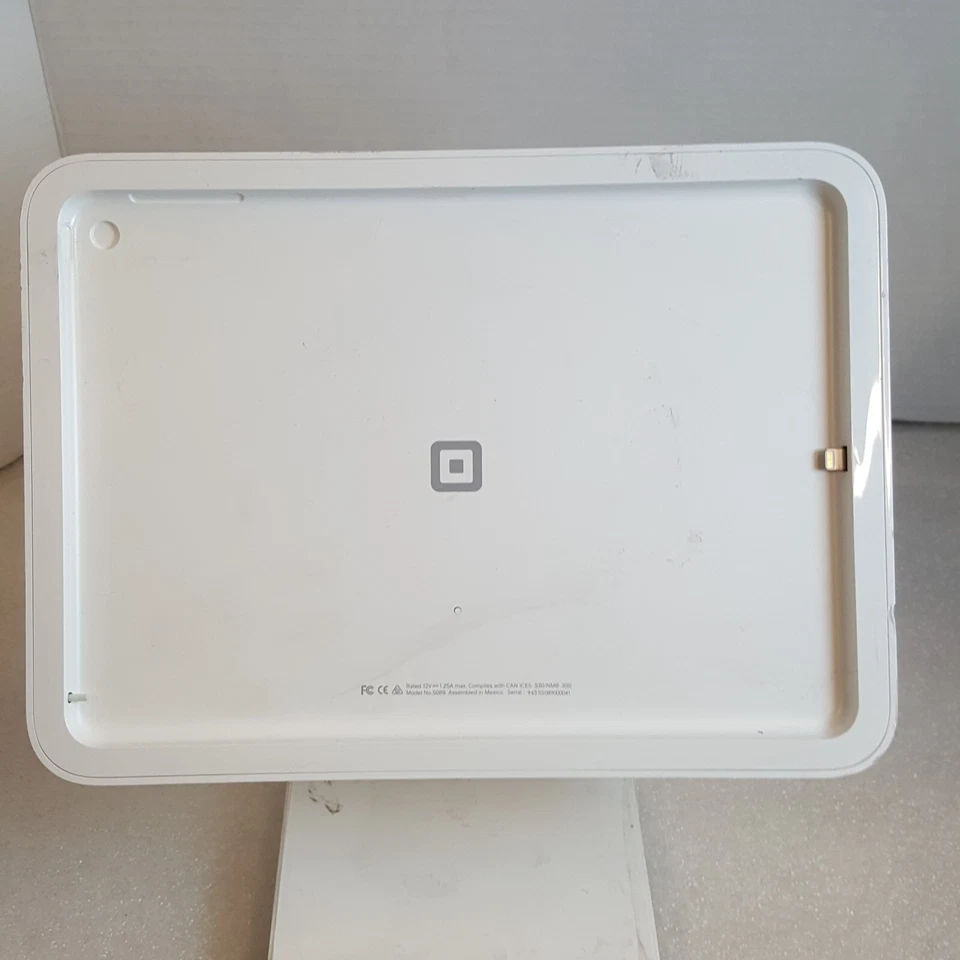 Soporte cuadrado solo para Apple iPad - Blanco modelo # 5089 S089 falta adaptador de corriente Foto 2 de 4