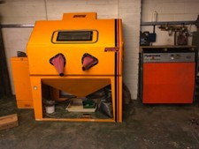 GUYSON GE7 Suction Blast Cabinet & DC40 Extractor & Hydrovane 48 Air Centre