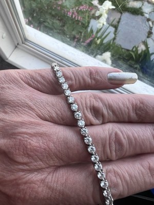 Cubic Zirconia Sterling Silver 9 Inch Tennis Bracelet ￼