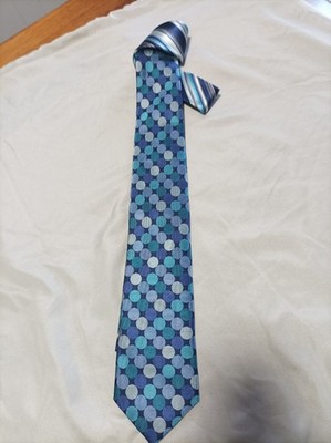 BUGATCHI  Neck Tie Silk  Blue Circles, Made in Italy, 100% Silk, 59'' L, 3'' Wide,
