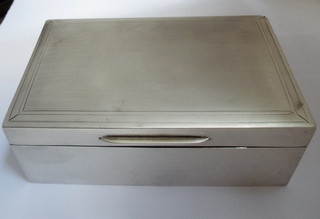 HERMOSA CAJA DE CIGARRILLOS GRANDE PESADA 415g INGLÉS ANTIGUO 1921 PLATA ESTERLINA SÓLIDA