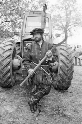 Actor Oliver Reed pictured Stratford Upon Avon on the set of The P- Old Photo 3