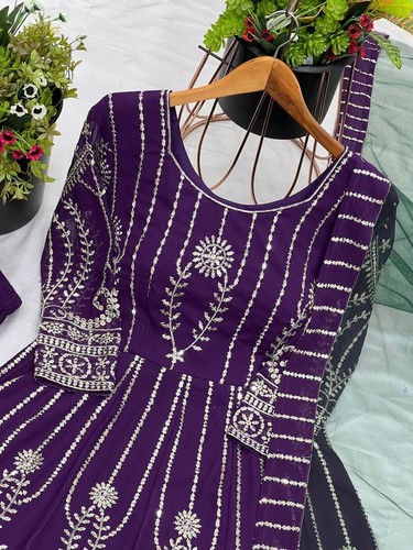 GEORGETTE TOP SAHARARA DUPATTA DRESS NEW WEDDING PAKISTANI PARTY WEAR DESIGNER - Picture 7 of 7