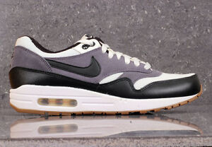 nike air max 1 essential black white