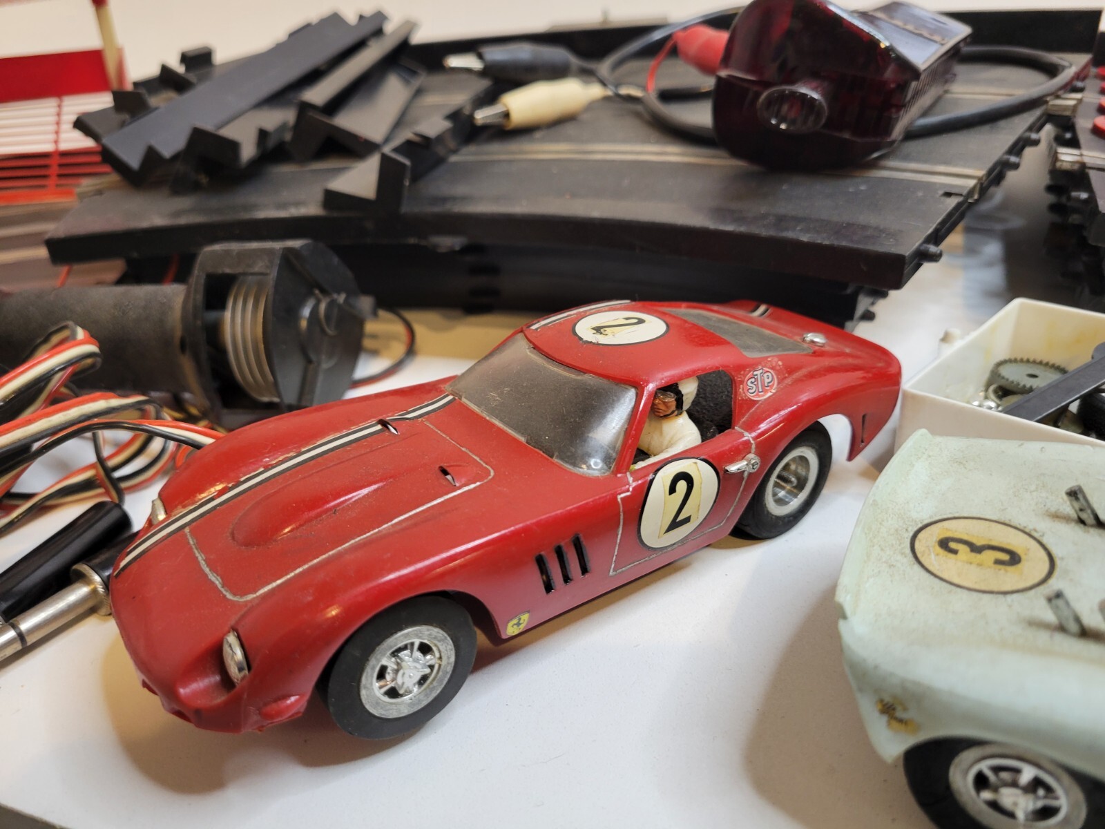 Vintage Marx Slot Car Racing 12 Pcs Curved Track + 2 Cars Mixed PARTS