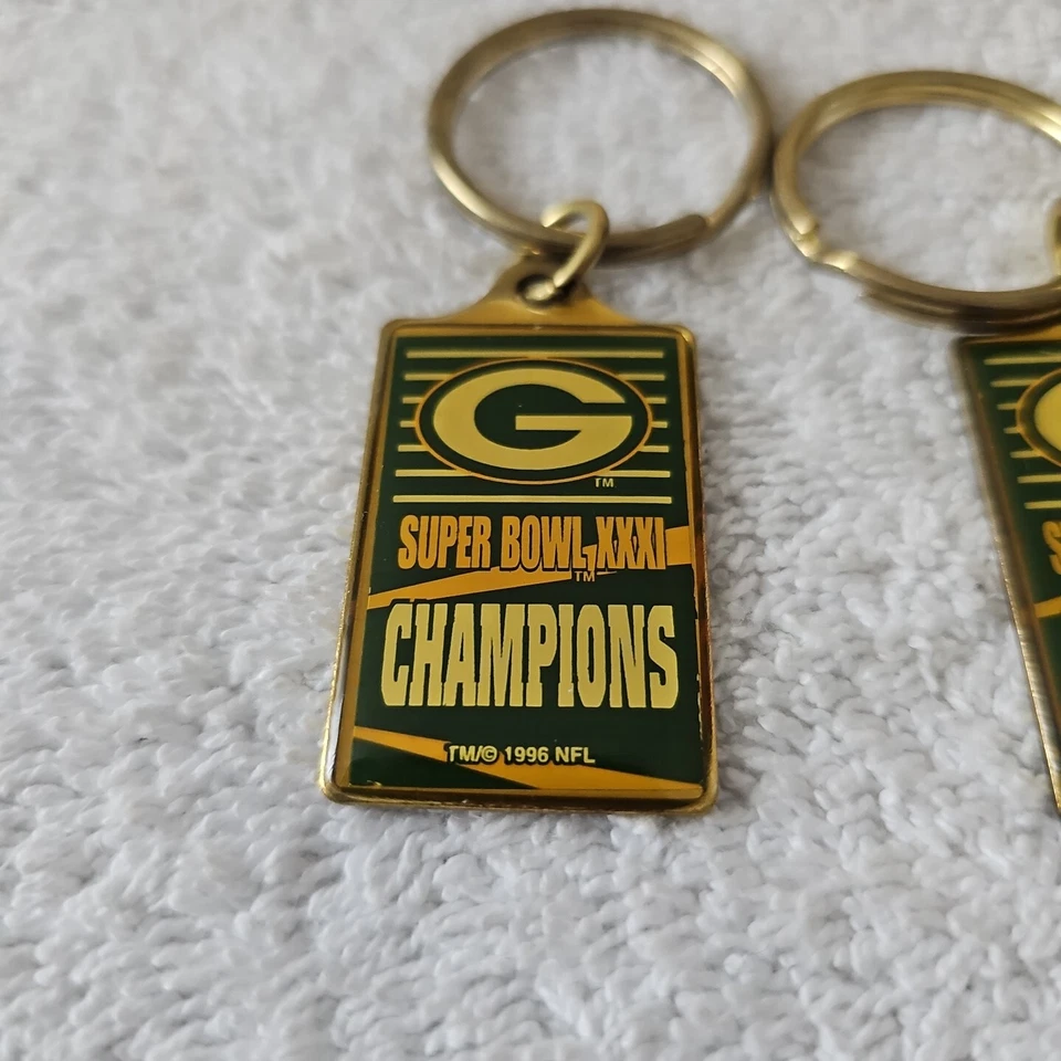 Pair Vintage 1996 NFL Green Bay Packers Super Bowl Champions XXXI Keychains USA - Image 2 of 4
