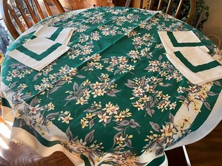 Vintage Cotton Green & White Floral Tablecloth & Napkins 46” x 52” #4