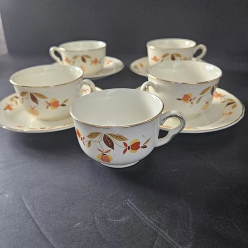 Vintage Hall Jewel Tea Autumn Leaf Cups And Saucers. 2 Cups Do Have Chips
