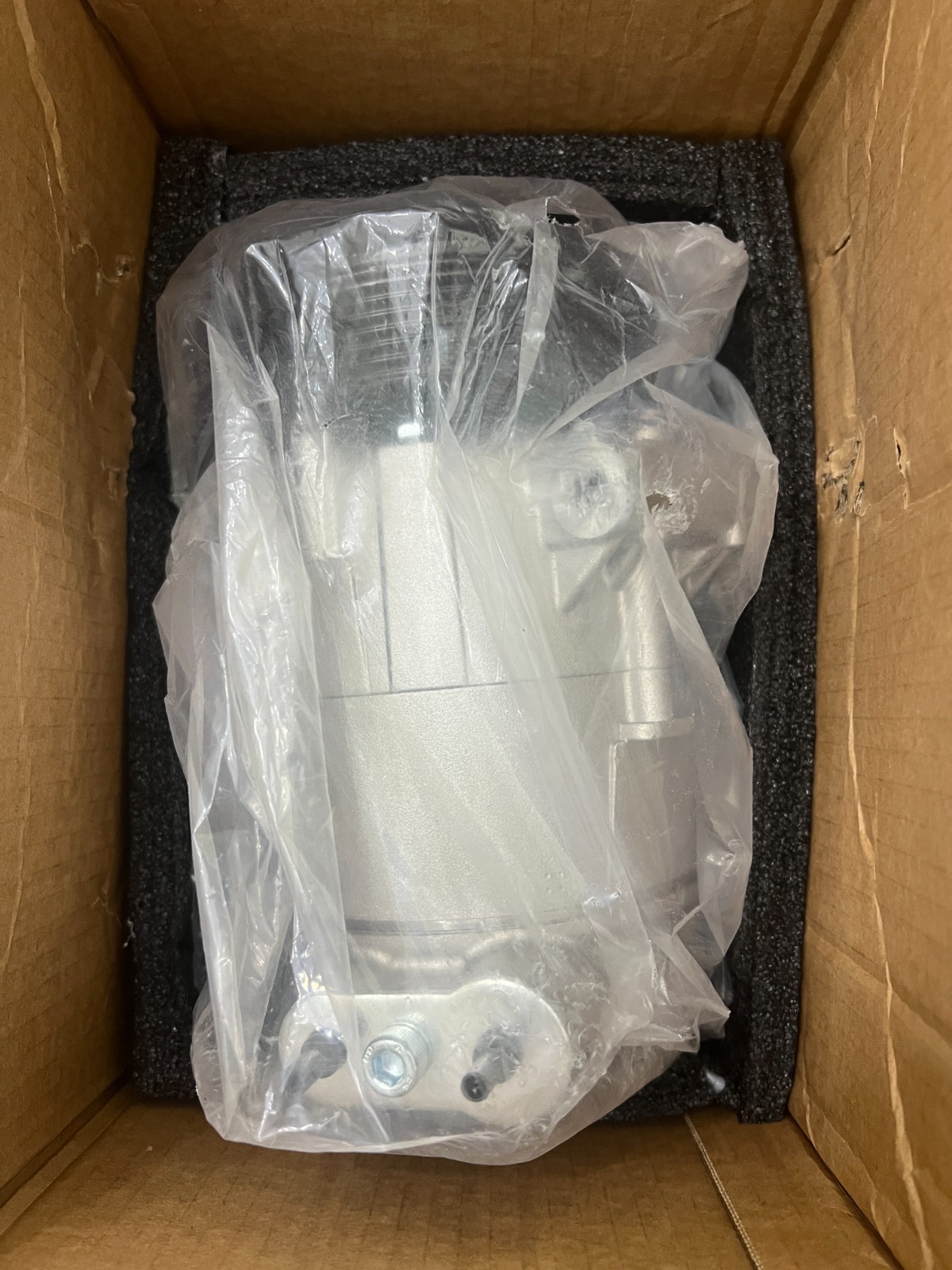 Maserati Levante 2017-2020 Compressor with bracket P/N 308716