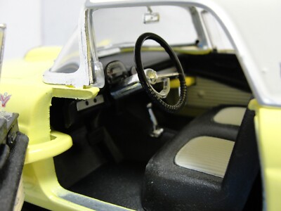 1:18 FORD THUNDERBIRD (1955) ダイキャストモデル s-l400.jpg