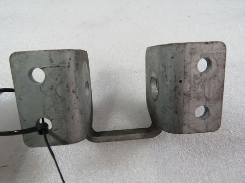 Lamborghini Gallardo LP 550, Front Lower Control Arm Bracket, Used, 400407457 - Picture 4 of 6