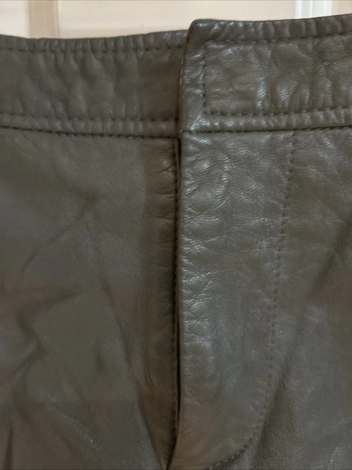 Pantalones Cortos Joie Gris Carbón Cuero Cordero Talla 10 Bolsillos Forrados Precio de venta sugerido por el fabricante $395 Foto 3 de 4