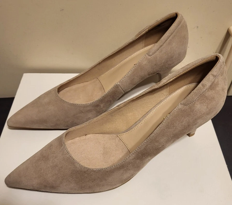 Brand New Pelle Moda "Cade" Tan Luxe Suede Pumps Sz.9 MSRP $175 - Image 3 of 4