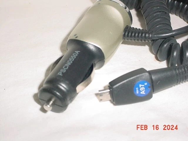 CLASSIC SAMSUNG GALAXY CAR CHARGER WIRE RETRACTABLE IGO 3 FEET LONG CABLE TESTED - Image 2 of 4