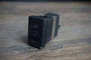 Original VW Passat 3BG Sitzheizungsschalter Fahrerseite 3B0963563D Schalter