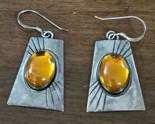 925 Southwest Silver Co. Stamped:Vintage-Rectangle Styled Amber Colored Earrings