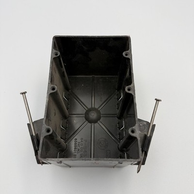 ALLIED MOULDED P-643 BLACK 3 GANG ELECTRICAL BOX w/NAILS *D15