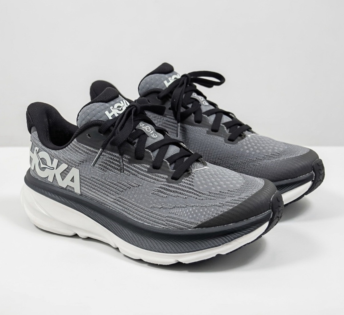 Hoka Clifton 9 Youth, Kids Grade School, Black and Gray | Size 3.5 Youth