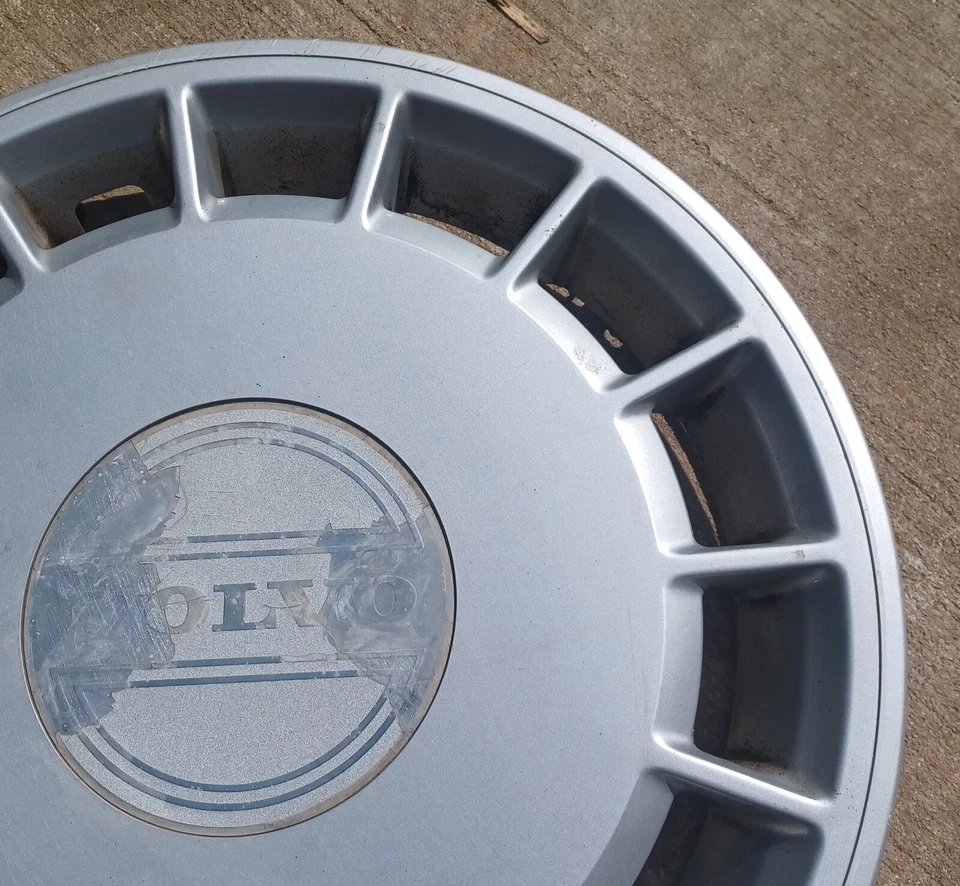 Tapacubos Volvo 240 1989-1993 se adapta a ruedas de 14 pulgadas, p/n 3540176, 62002 02 Foto 3 de 4