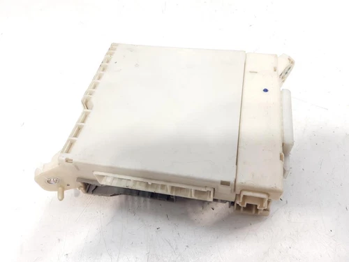 8273053050 Caja Reles/Fusibles para LEXUS IS (DS2/IS2) 220d 2009 2556244 - Imagen 4 de 10