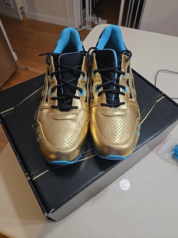 Size 9.5 - ASICS Wale x Villa x Gel Lyte 3 Intercontinental Champion - Image 2 of 4