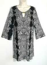 Sunny Leigh Women Size Medium Shift Dress Black White 3/4 Bell Sleeves Keyhole
