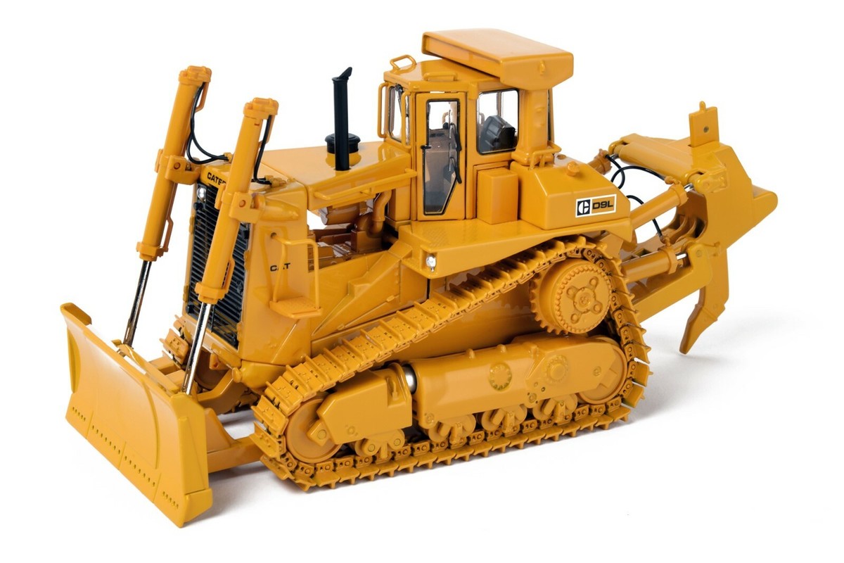 604-011 CCM 1/48 建機 キャタピラー D9L+631E 訳あり Caterpillar D9L Dozer Cab, Ripper & Pusher Blade - 1/48
