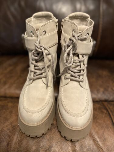 SODA FAUX LEATHER PLATFORM CHUNKY COMBAT BOOTS WOMEN’S SZ 8.5 - Picture 1 of 8