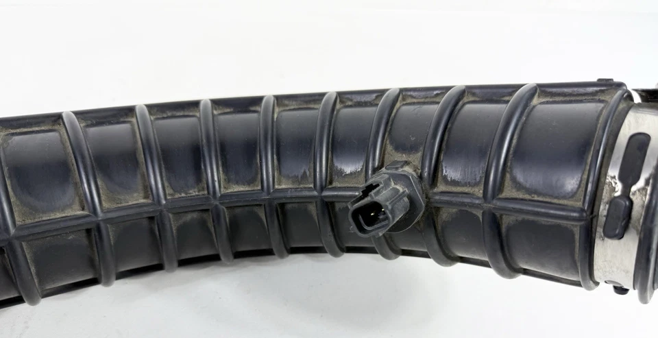 2000-2001 Ford Ranger 2.5L Air Filter Intake Tube Hose XL5U-9R504-BA OEM - Image 4 of 4