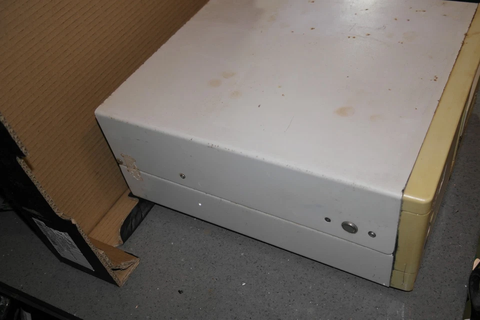 AT CASE with PSU retro desktop beige 90s retro 3* 5.25 - Image 4 of 4