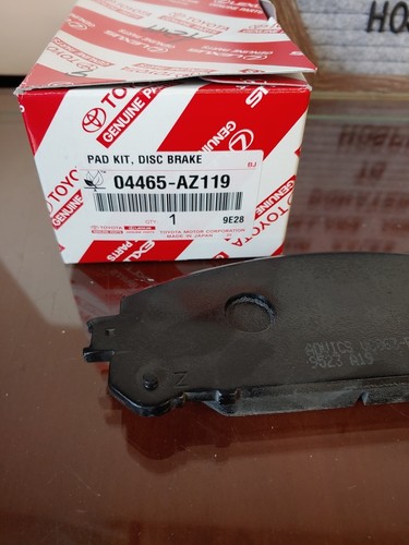 2016-2020 HIGHLANDER Front Brake Pads NEW Genuine Toyota OEM 04465-AZ119 Pk of 4 - Picture 2 of 4
